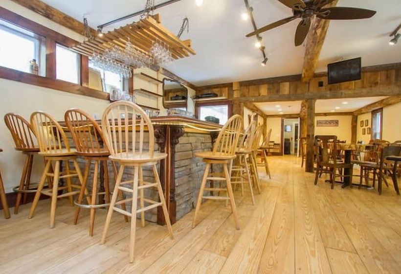 צימר Salt Ash Inn