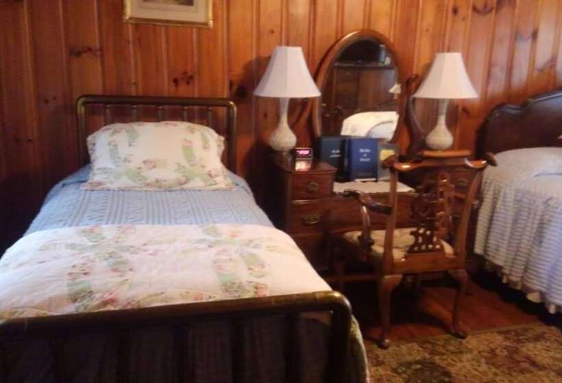 مبيت وإفطار The Inn At Brevard