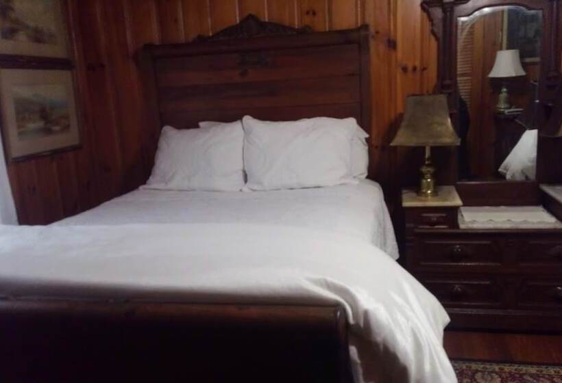 مبيت وإفطار The Inn At Brevard