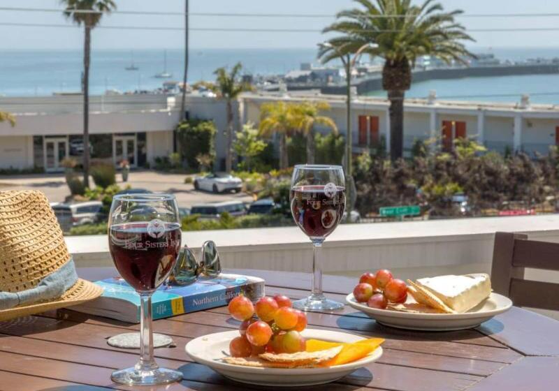 مبيت وإفطار West Cliff Inn, A Four Sisters Inn