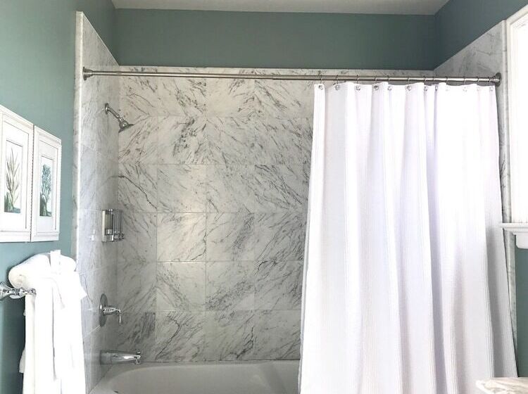 مبيت وإفطار West Cliff Inn, A Four Sisters Inn