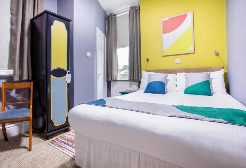 مبيت وإفطار Yardley Manor