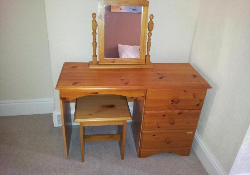 مبيت وإفطار Yardley Manor