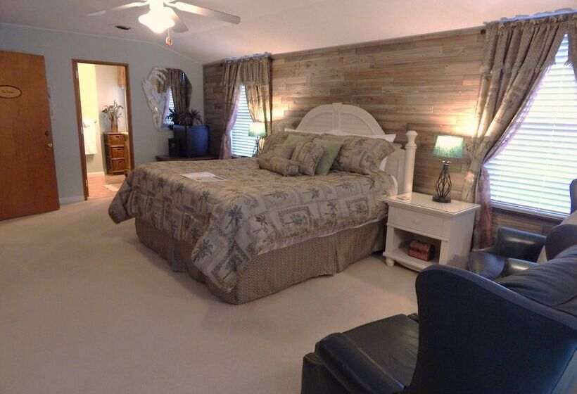 Brookside Mountain Mist Inn B&b