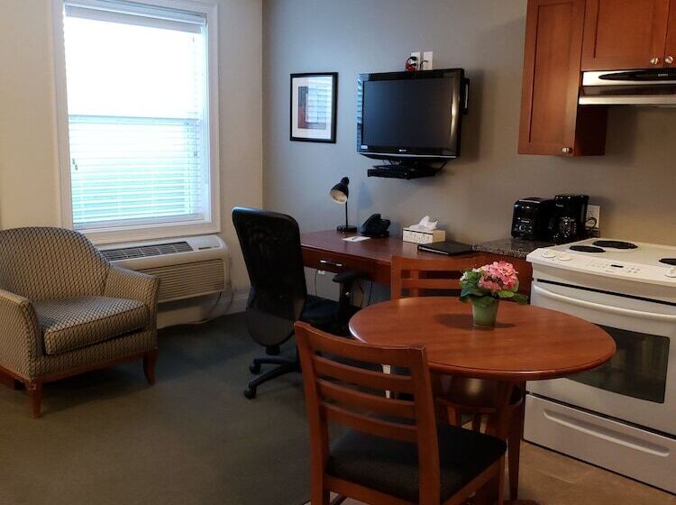 Crescent Suites