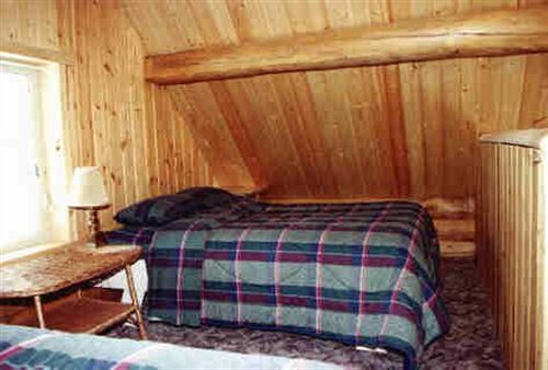 مبيت وإفطار Daniels Lake Lodge Cabins