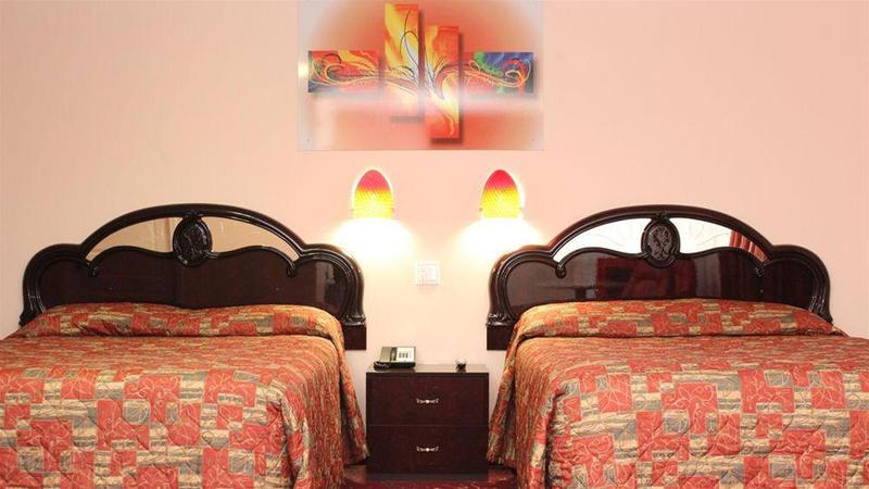هتل Crystal Star Inn Edmonton Airport With Free Shuttle To And From Airport