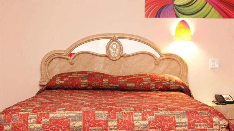 هتل Crystal Star Inn Edmonton Airport With Free Shuttle To And From Airport