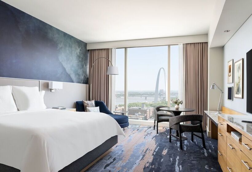 هتل Four Seasons  St Louis