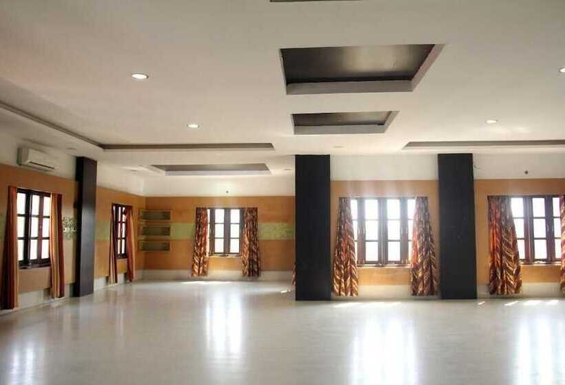 בית מלון כפרי Green Coconut Resort