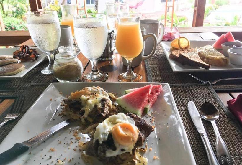 בית מלון כפרי Laru Beya All Inclusive Resort