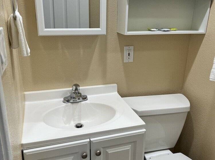 בית מלון כפרי Studio Inn Livermore