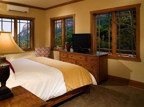 ホテル The Esmeralda Inn At Lake Lure