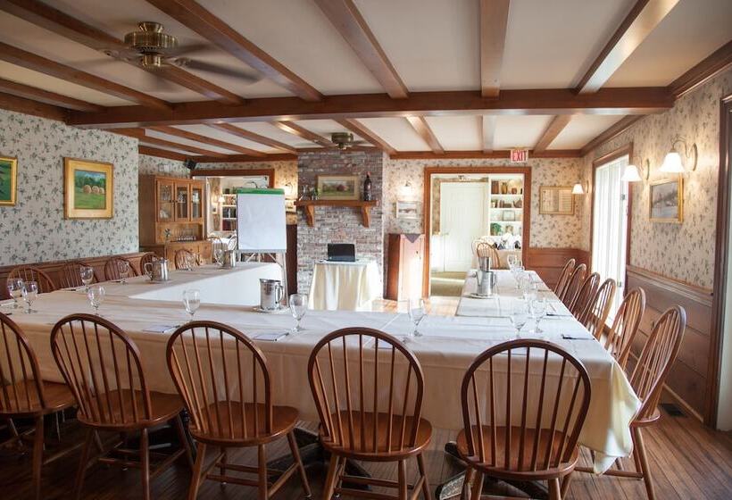 فندق The Quechee Inn At Marshland Farm