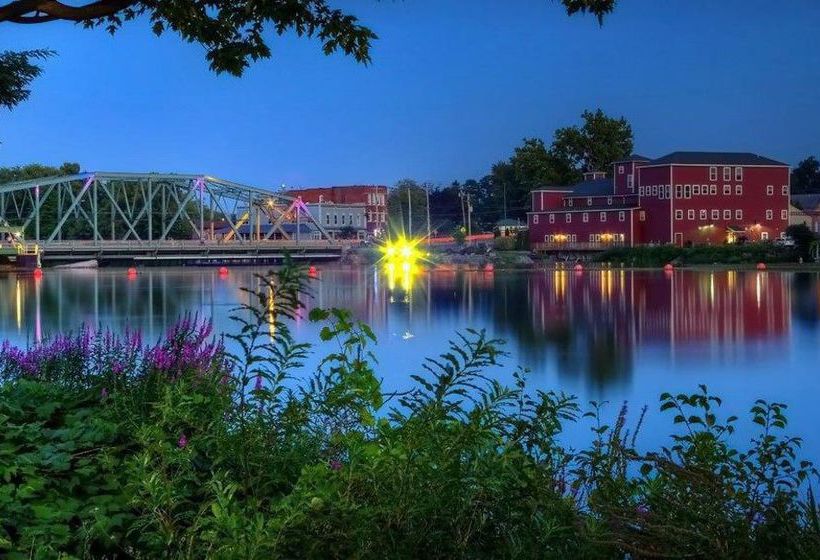 فندق The Red Mill Inn