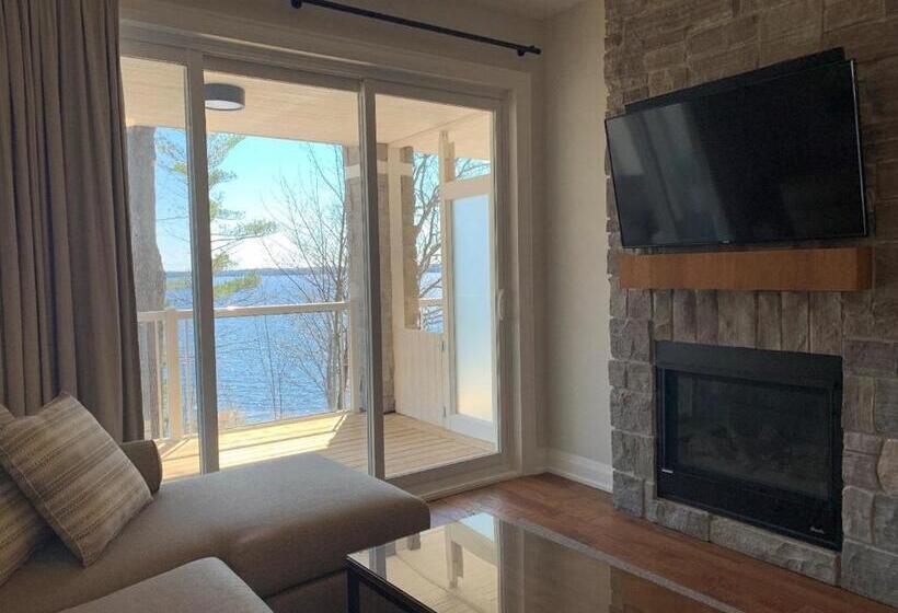 فندق Touchstone Resort