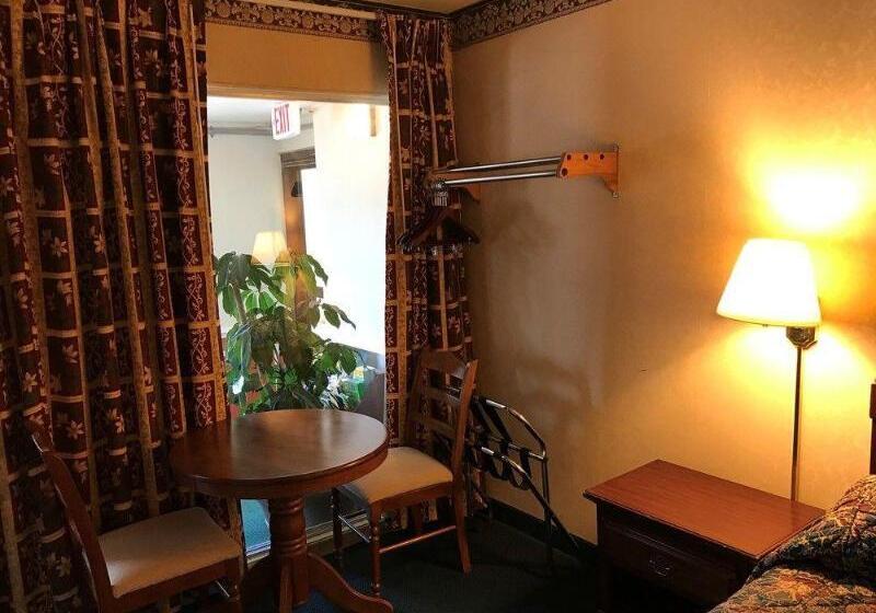 ホテル Value Inn East Stroudsburg
