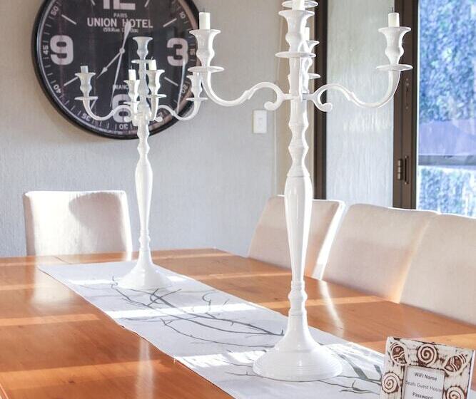 פנסיון Supertubes Guesthouse