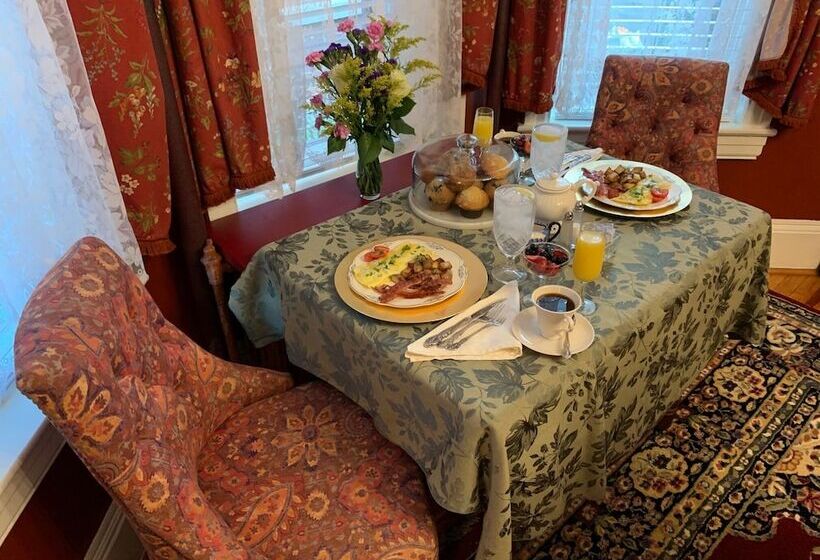 The Amberson House Bed & Breakfast