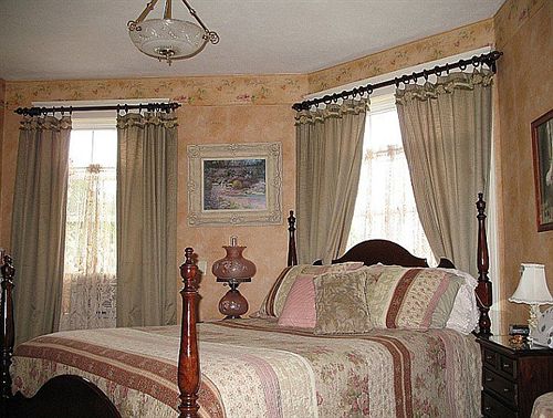 The Sleigh Maker Inn Bed And Breakfast