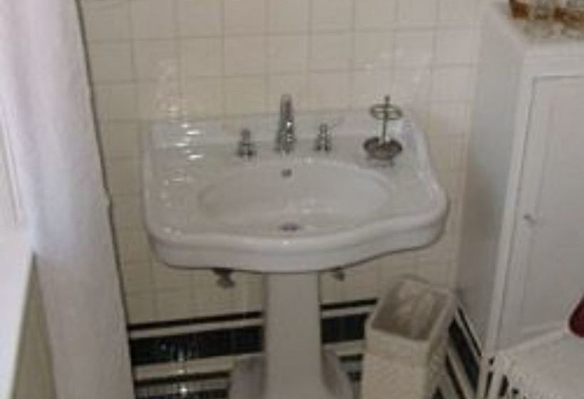 مبيت وإفطار The Villa