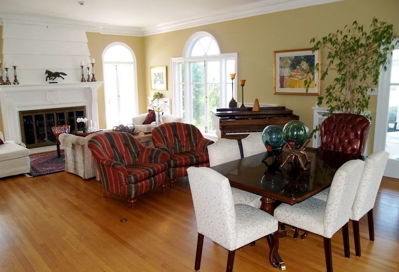 مبيت وإفطار The Villa