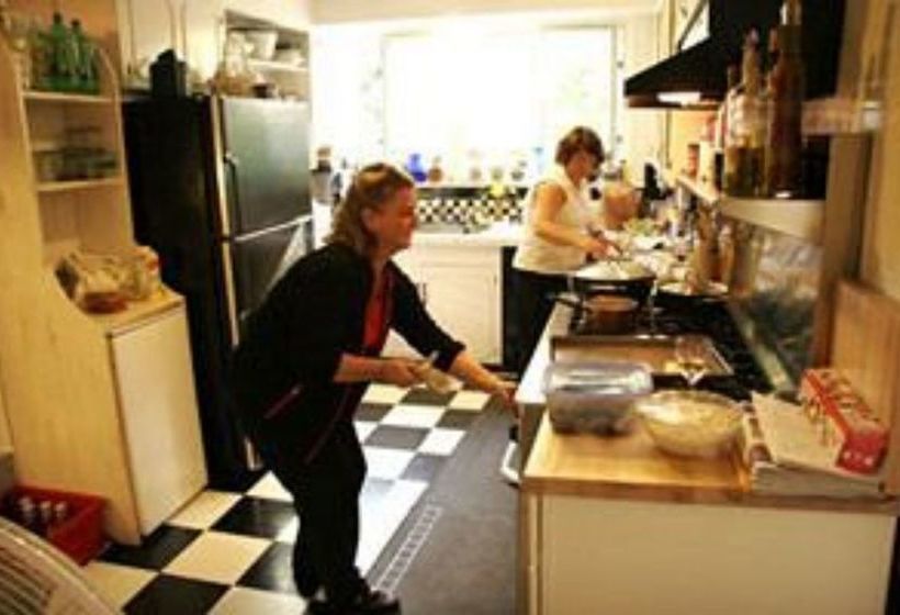 مبيت وإفطار The Villa