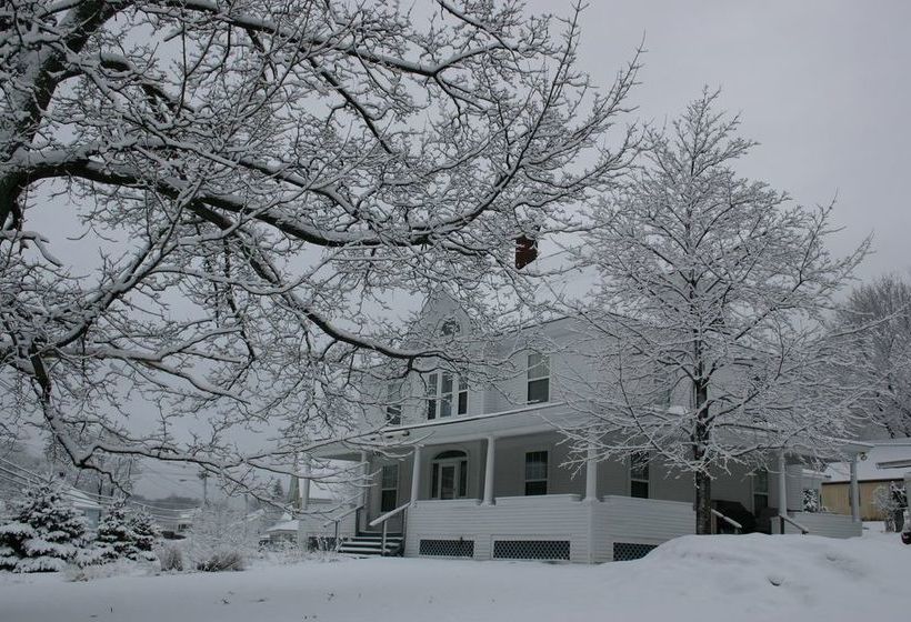 The Young House Bed And Breakfast