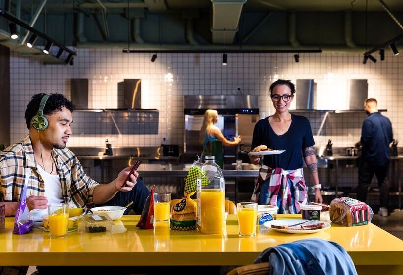 هاستل Lylo Auckland