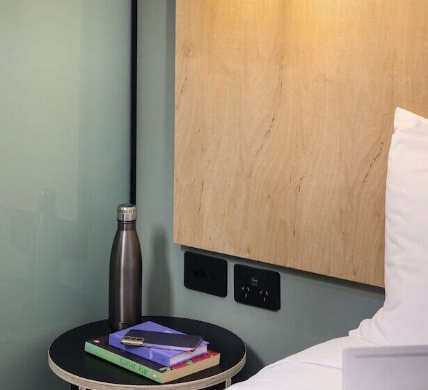 هاستل Lylo Auckland