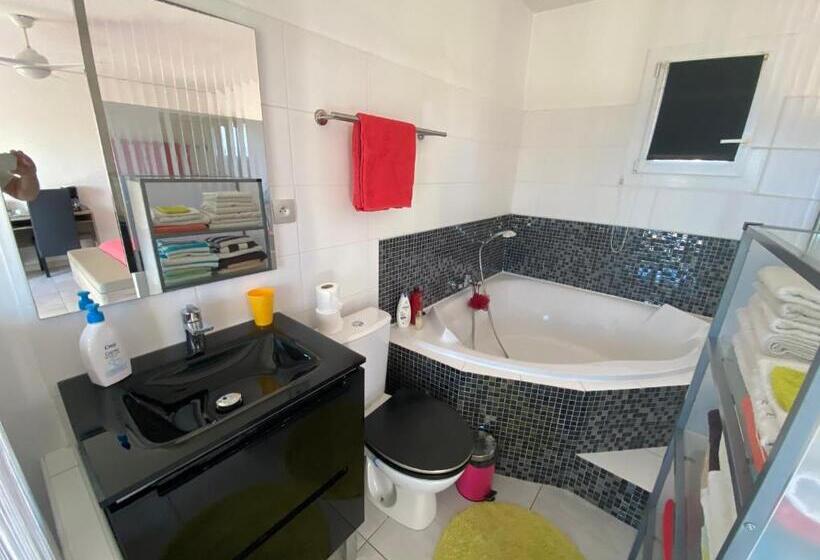 تختخواب و صبحانه Charmante Chambre Avec Vue Mer