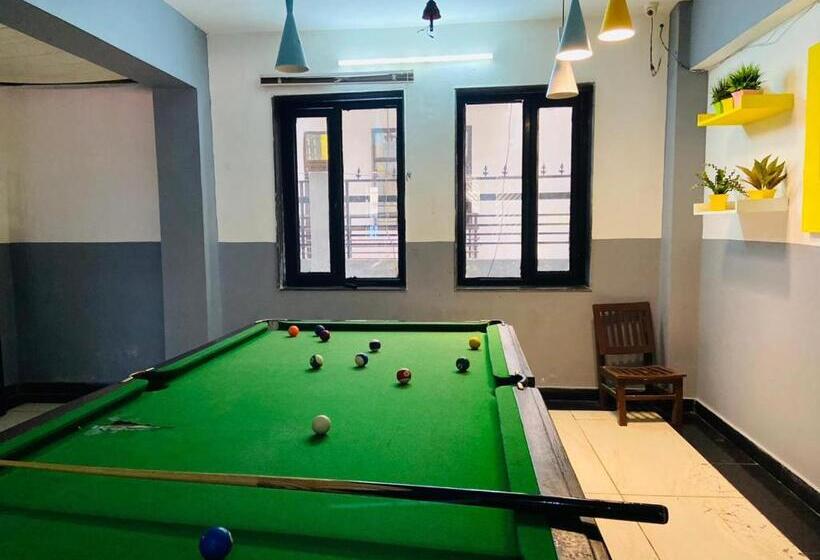 בית מלון כפרי Abuzz Oxfordcaps Agrasen Boys Hostel, Dehradun