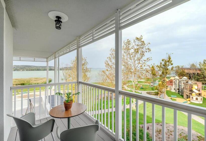 Отель Mövenpick Balaland Resort Lake Balaton