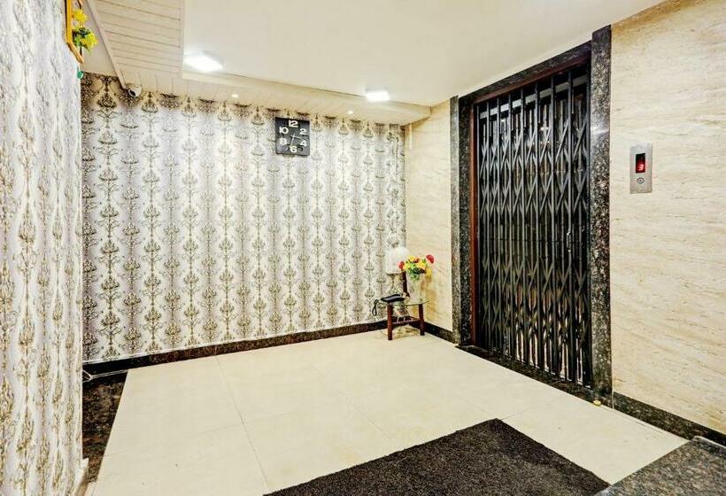 호텔 Nirvana Lodging & Boarding By Wb Inn