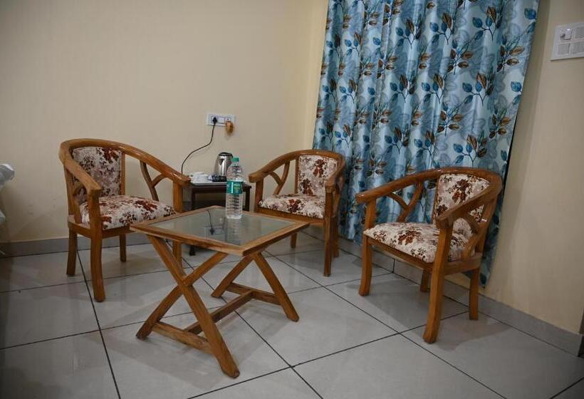 בית מלון כפרי Shivlinga Villa