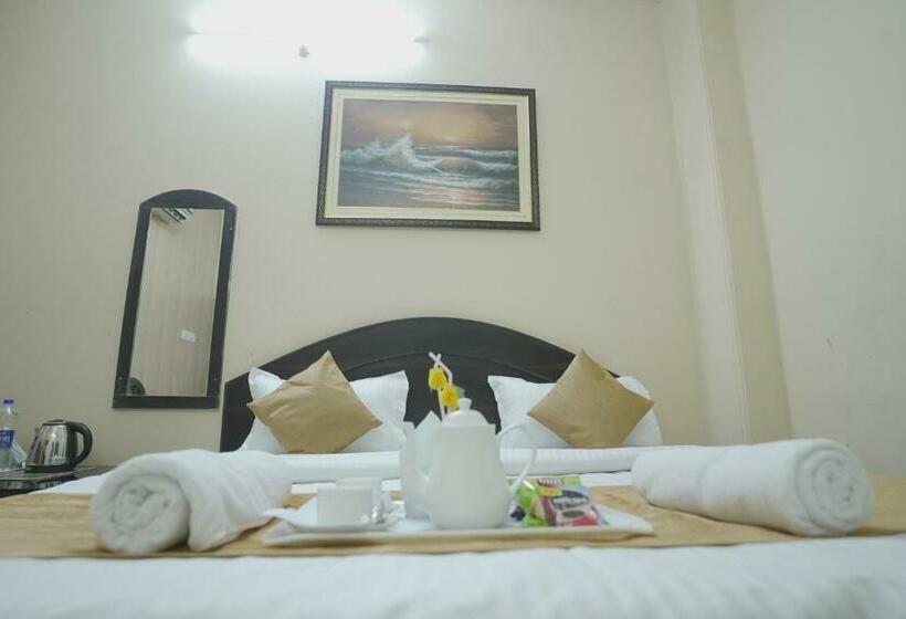 فندق Shukla Brothers By Wb Inn