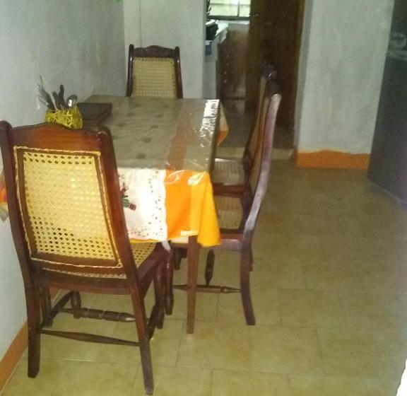 پانسیون Room In Guest Room   Posada Green Sea Villa Helen Kilometer 4 Bypass