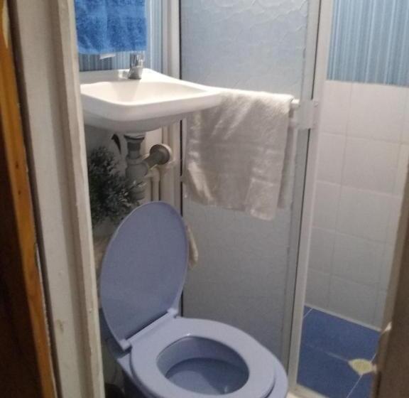 پانسیون Room In Guest Room   Posada Green Sea Villa Helen Kilometer 4 Bypass