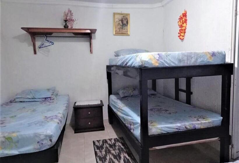 پانسیون Room In House   Posada Nativa Green Sea San Luis