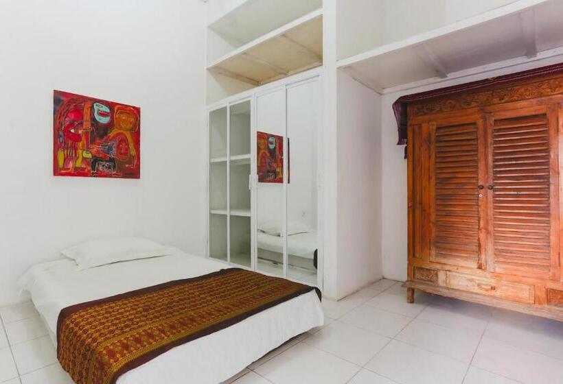 펜션 Rumah Paros & Gallery