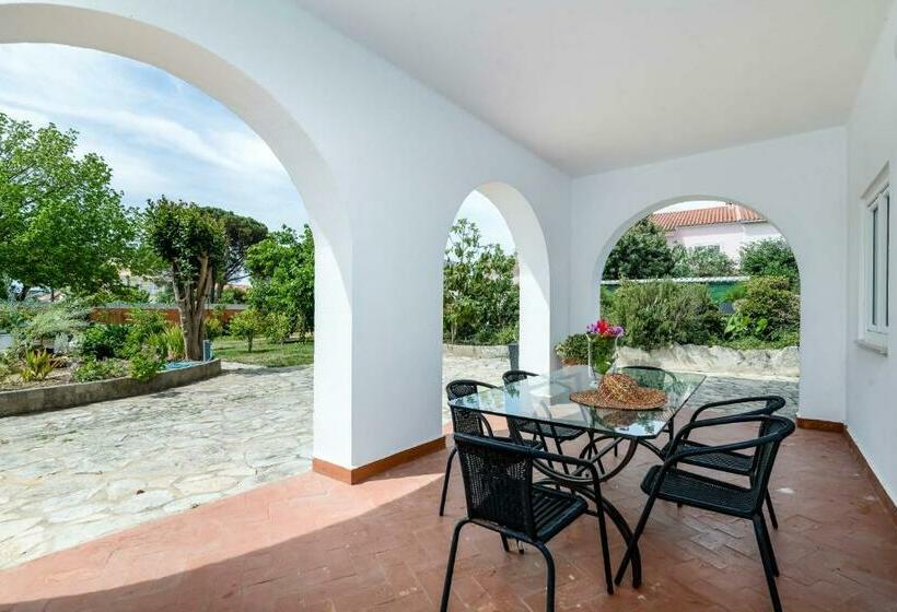 بنسيون Vip House   Pool & Beach In Caparica