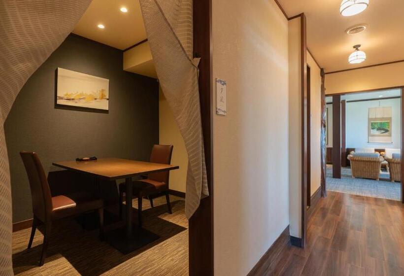 旅館 Isoaruki No Yuyado Ushiogumo  6 Years Or Older