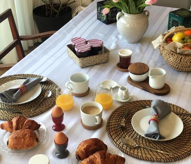 مبيت وإفطار Chambre D Hôte à La Maison Du Petit Bois 4 étoiles