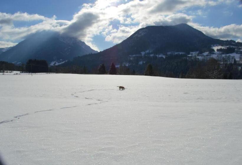 مبيت وإفطار Chambres D Hôtes Des Bauges Route 26 57