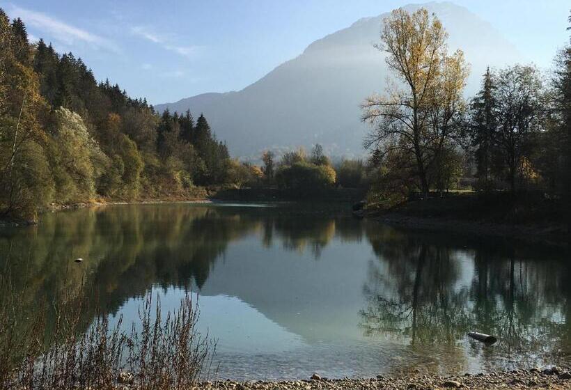 مبيت وإفطار Chambres D Hôtes Des Bauges Route 26 57