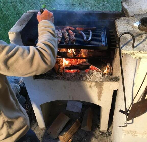 مبيت وإفطار Chambres D Hôtes Des Bauges Route 26 57