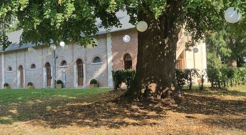 ベッドアンドブレックファースト Les Ecuries Du Château De Brumare