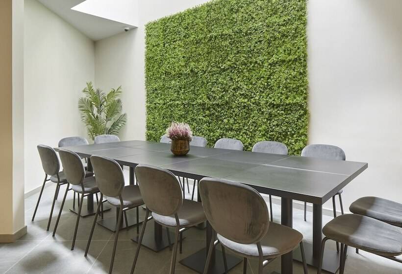 هتل Arrizul Catedral