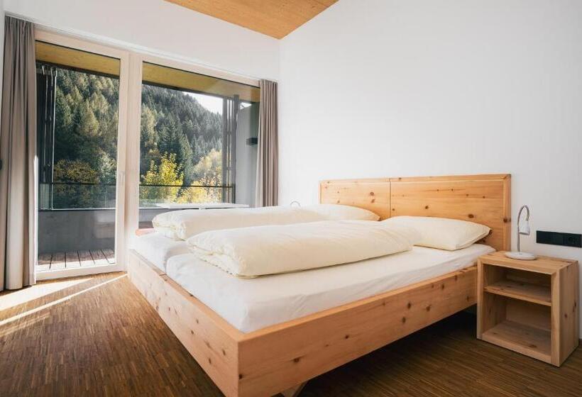 Отель St Michael Alpin Retreat
