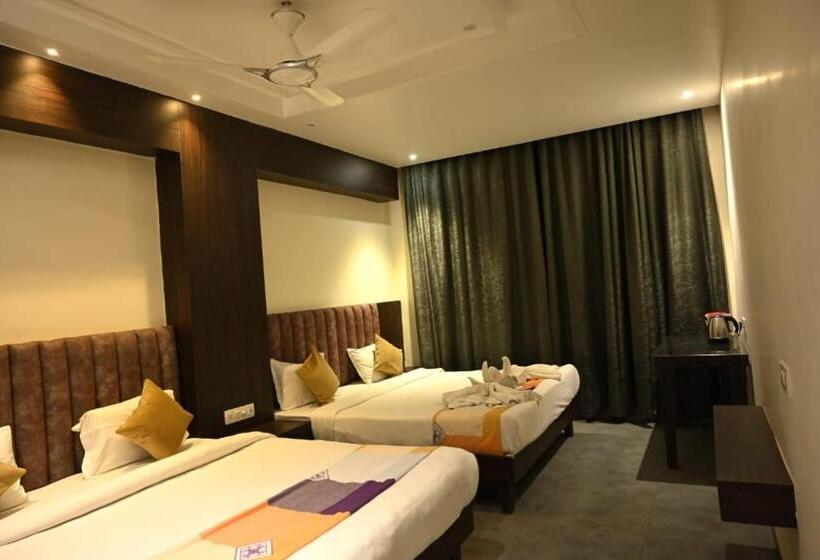 ホテル Nakshatra Resort
